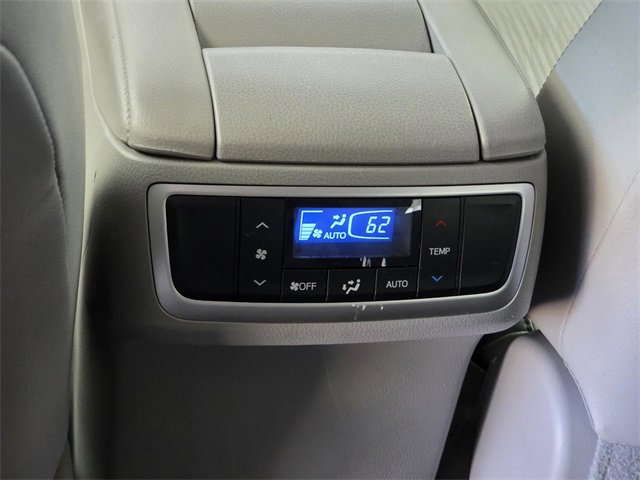 Used 2018 Toyota Highlander Plus image 11