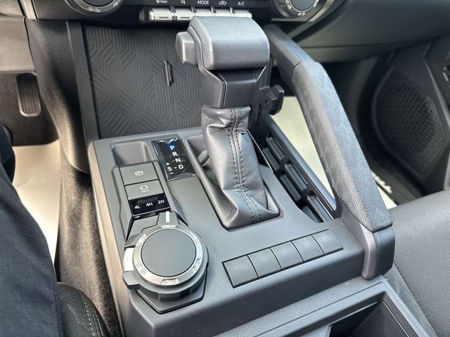 New 2026 Toyota Tacoma SR AWD/4WD image 25