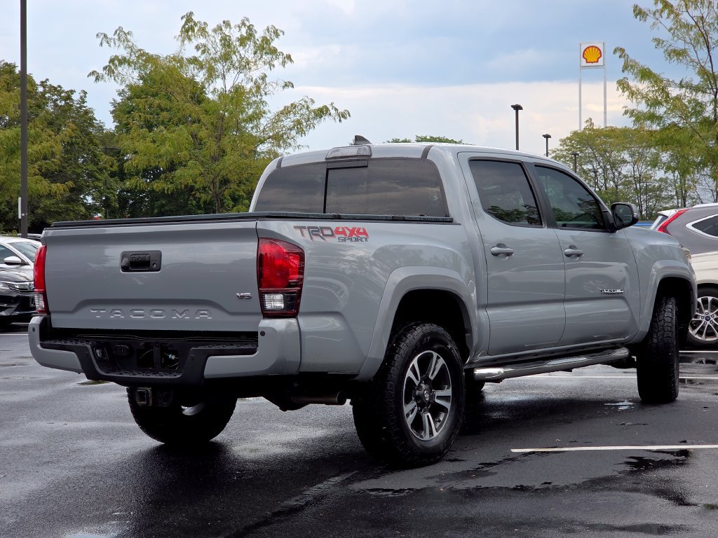 Used 2018 Toyota Tacoma TRD Sport w/ Technology Package AWD/4WD image 25