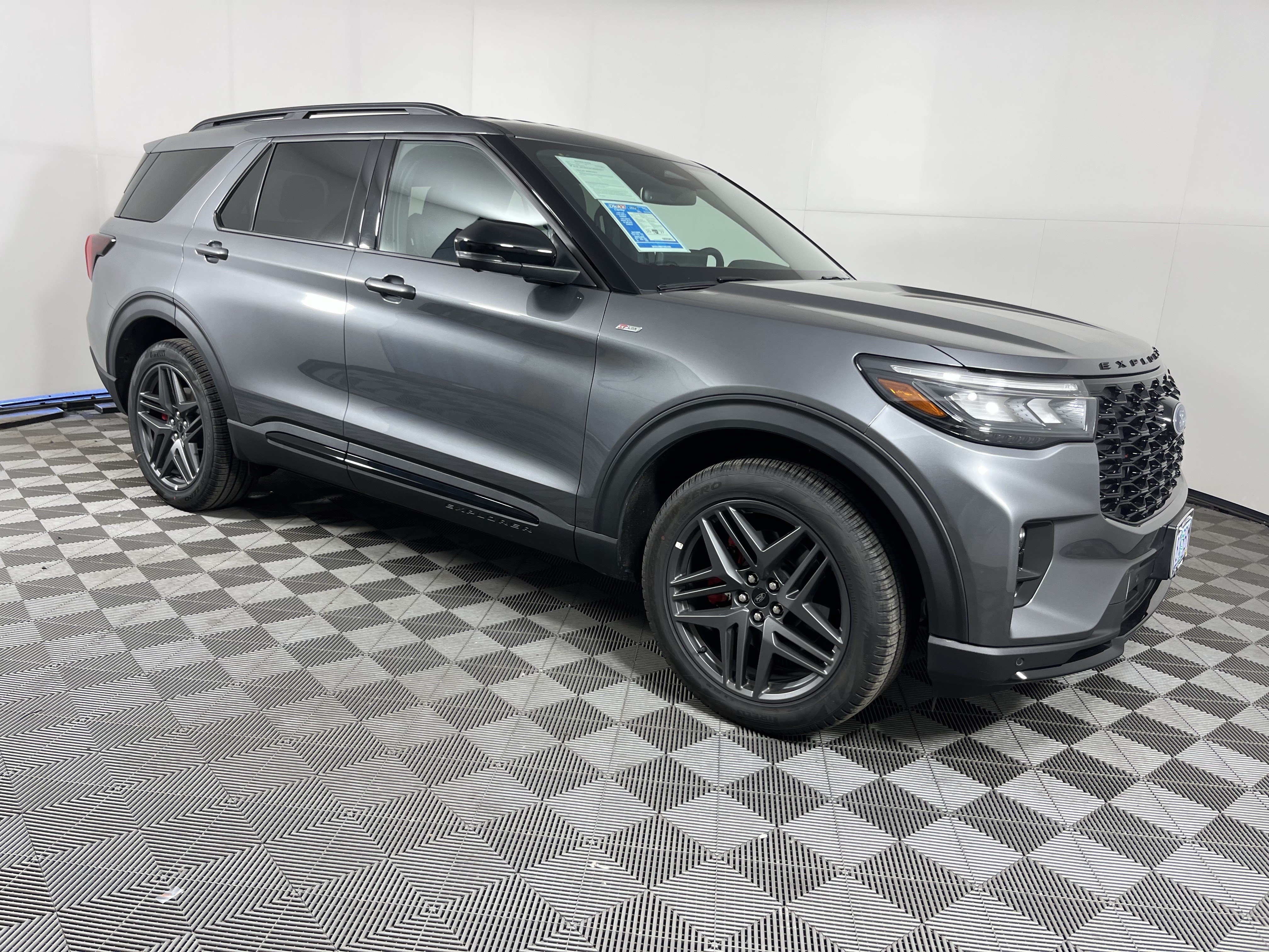 Used 2026 Ford Explorer ST-Line w/ ST-Line Street Pack AWD/4WD image 7