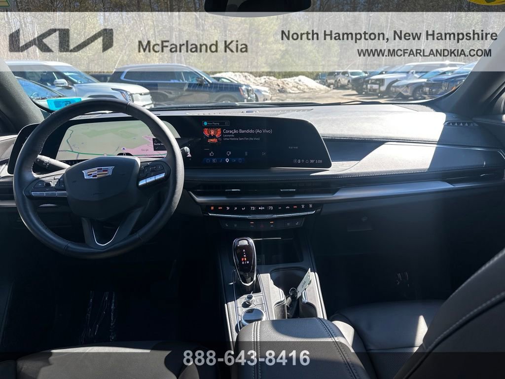 Used 2025 Cadillac XT4 Premium Luxury image 15