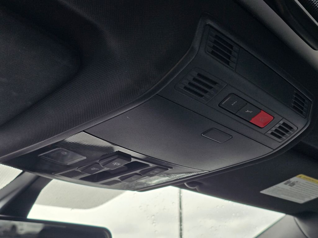 Used 2018 Volkswagen GTI SE w/ SE Leather Package image 30