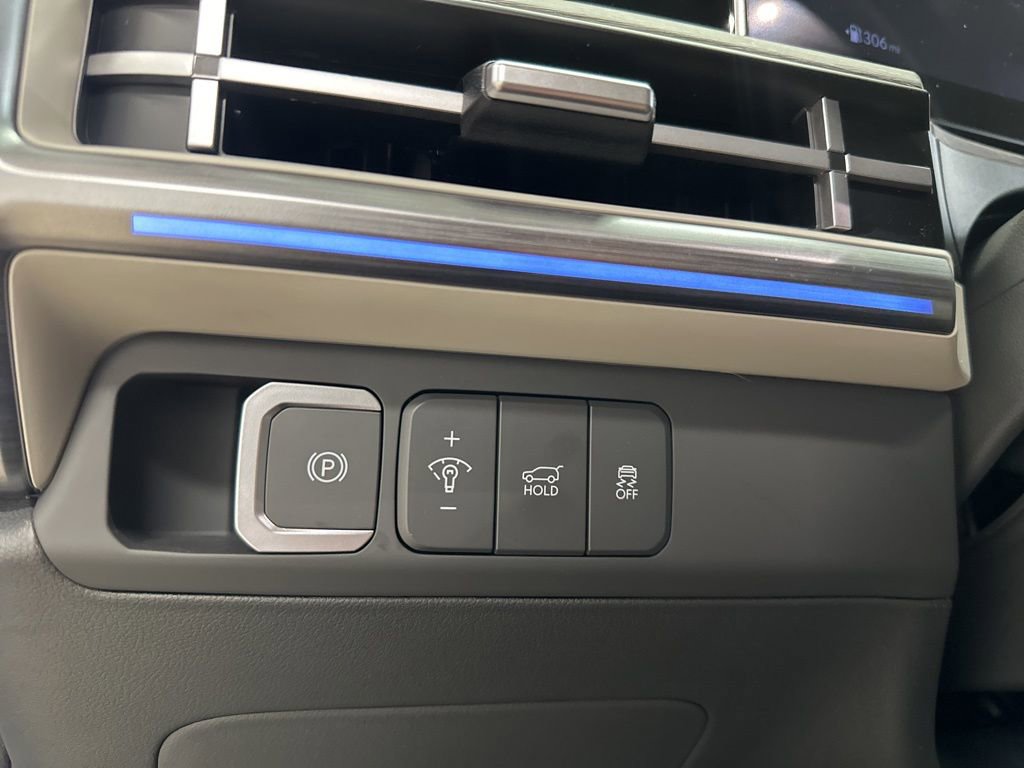 Used 2024 Hyundai Santa Fe Limited image 11