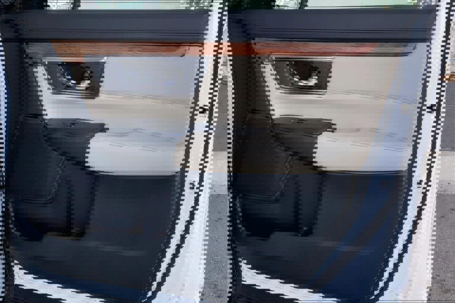 Used 2022 Honda CR-V Touring image 23