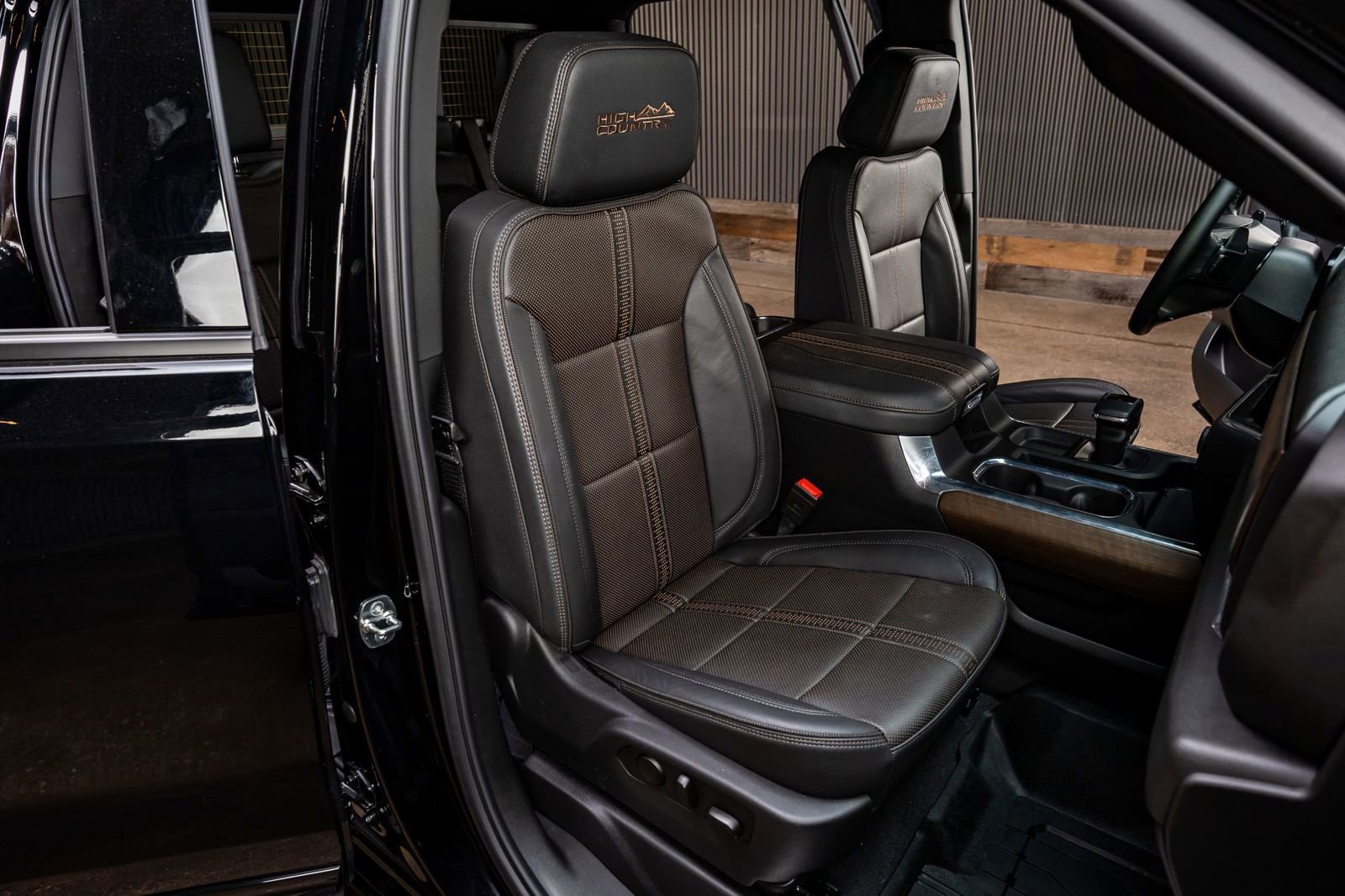 Used 2025 Chevrolet Silverado 1500 High Country w/ Midnight Edition image 30