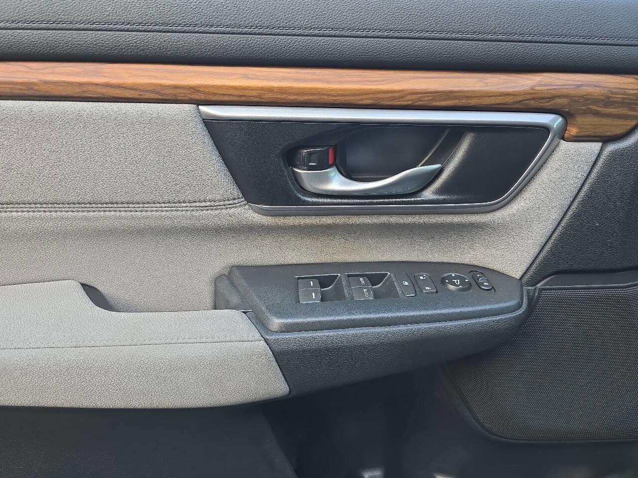 Used 2018 Honda CR-V EX image 16