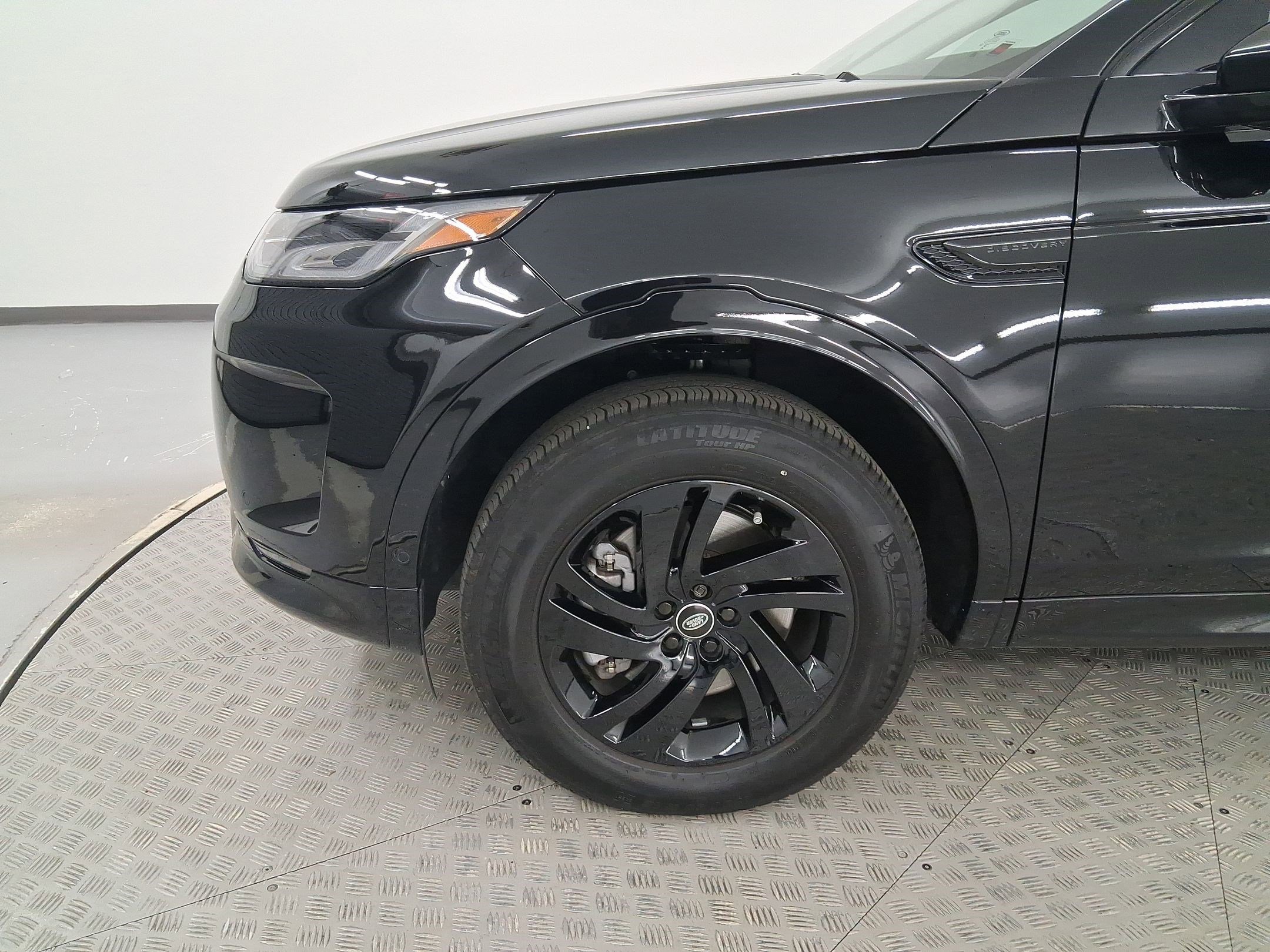 Certified 2025 Land Rover Discovery Sport S AWD/4WD image 11