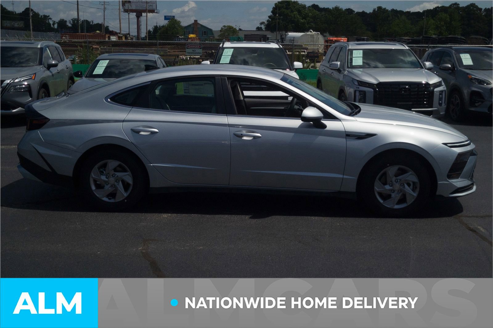 Used 2025 Hyundai Sonata SE FWD image 5