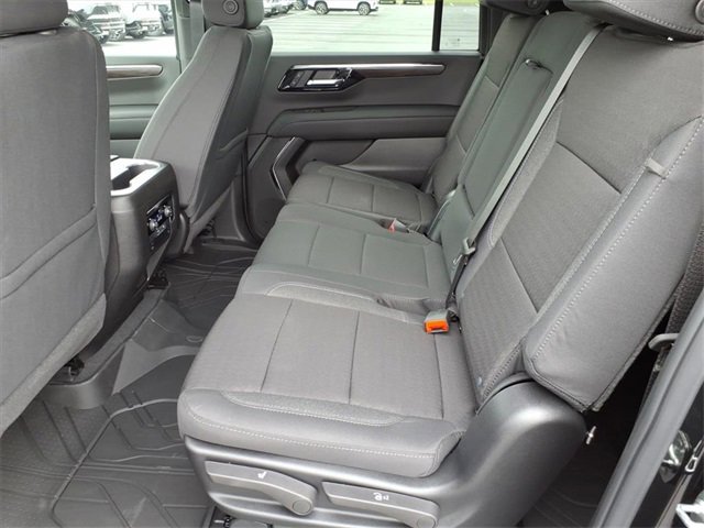 New 2026 Chevrolet Suburban LS image 8