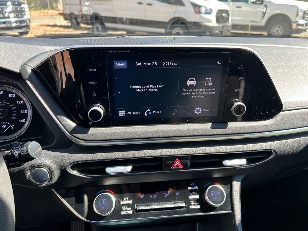 Used 2022 Hyundai Sonata SEL w/ Preferred Accessory Package image 16