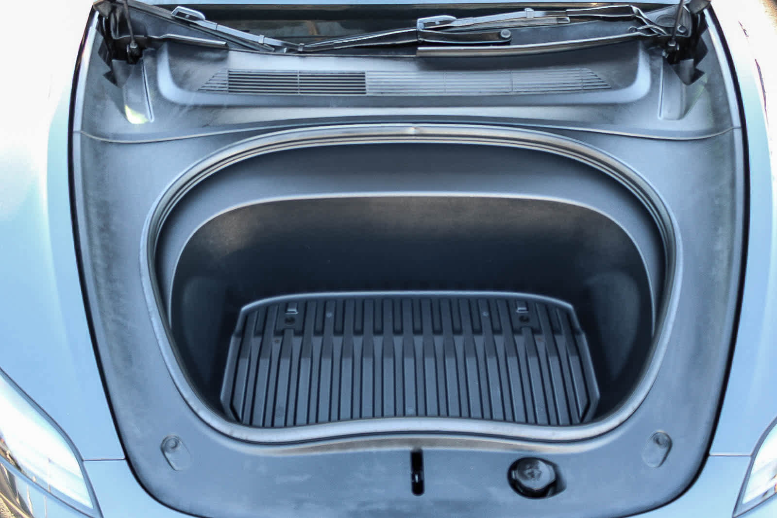 Used 2024 Tesla Model 3 Standard Range image 25