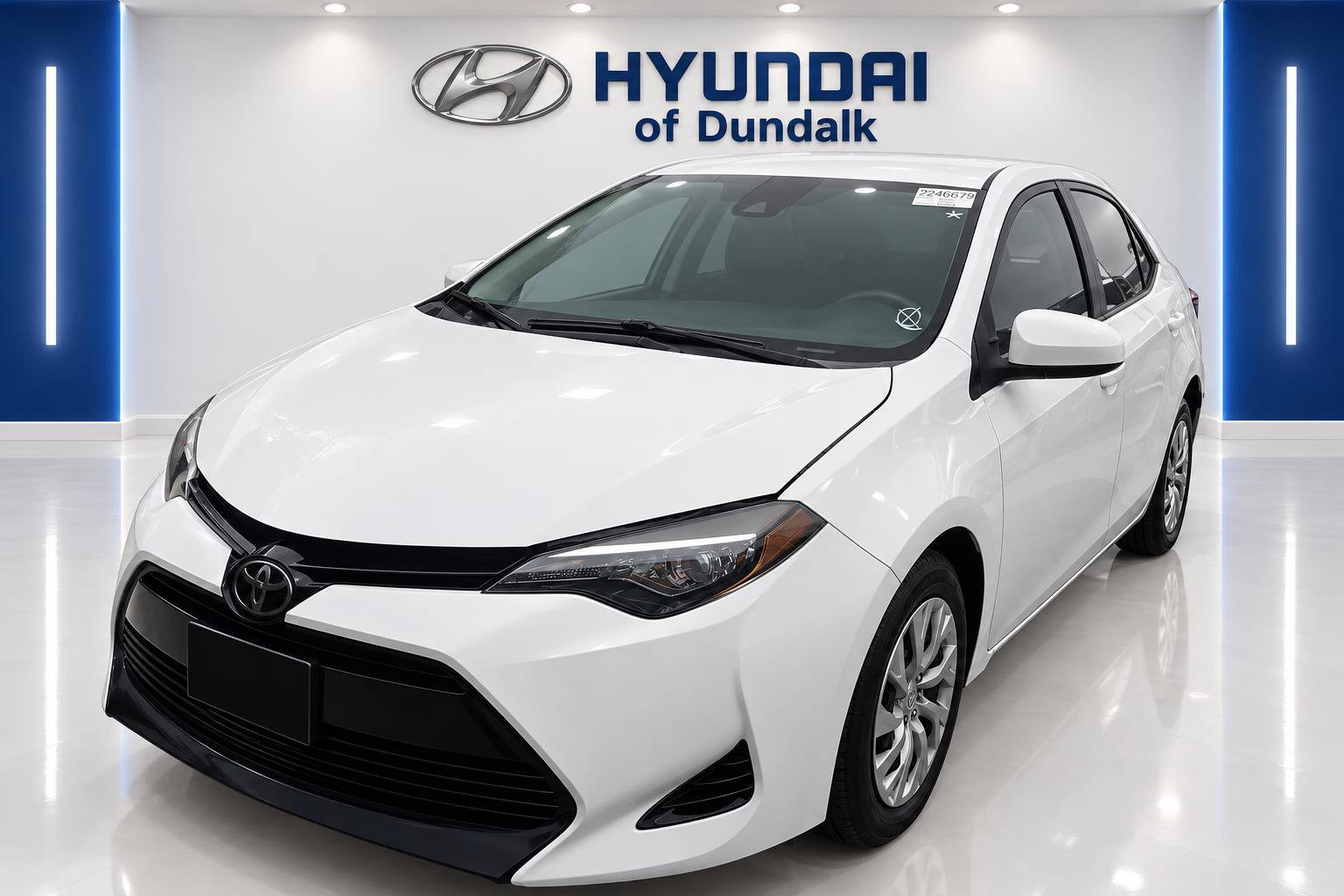 Used 2018 Toyota Corolla LE FWD image 1