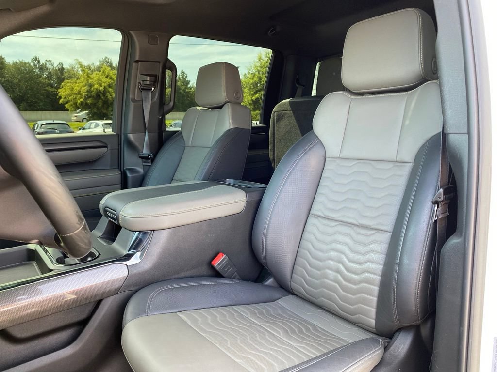 Used 2024 Chevrolet Silverado 2500 ZR2 w/ Technology Package AWD/4WD image 21