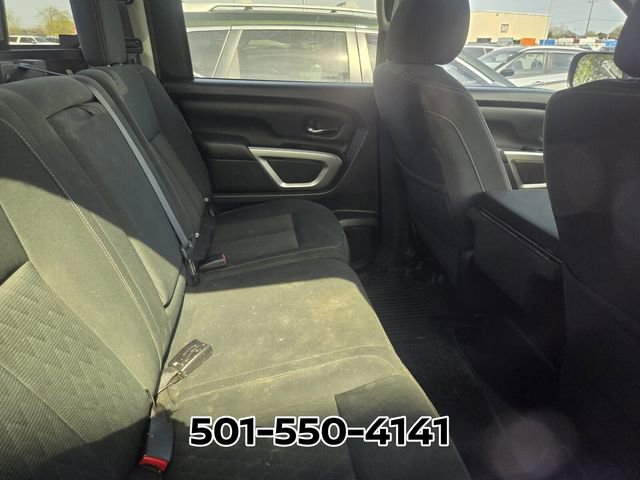 Used 2017 Nissan Titan SV image 4