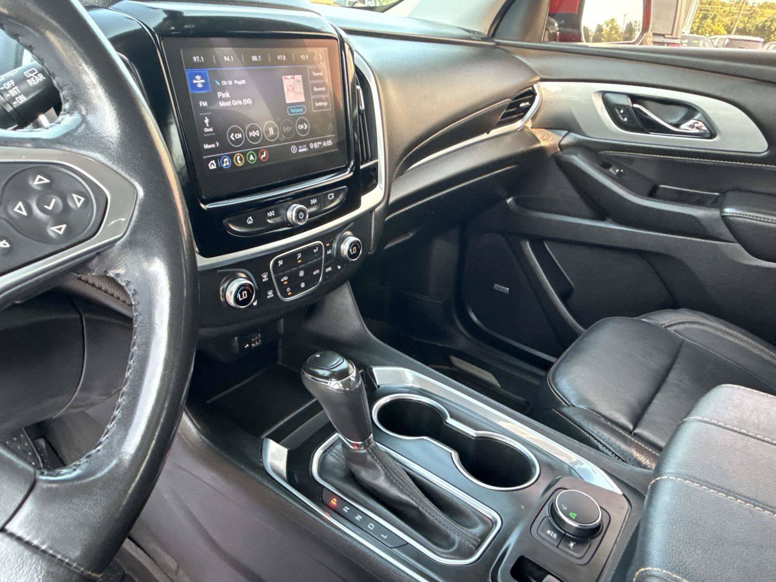 Used 2020 Chevrolet Traverse RS w/ LPO, Floor Liner Package FWD image 28
