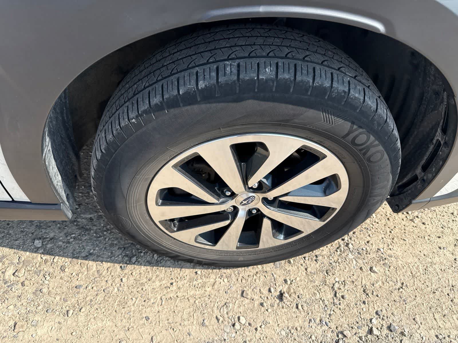 Used 2024 Subaru Outback Premium AWD/4WD image 5