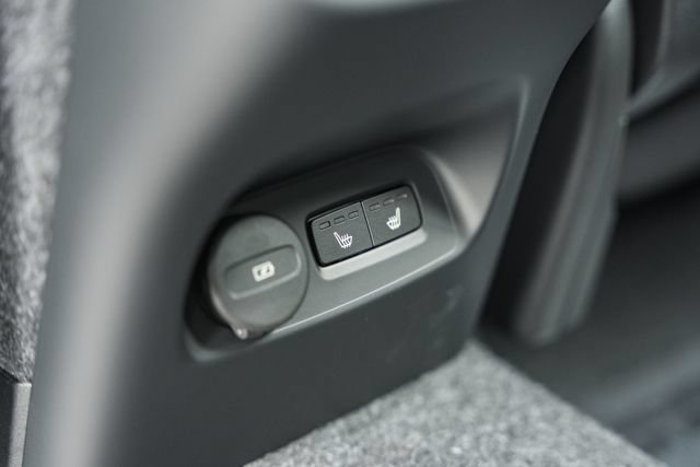 New 2026 Volvo XC40 B5 Plus w/ Climate Package AWD/4WD image 36