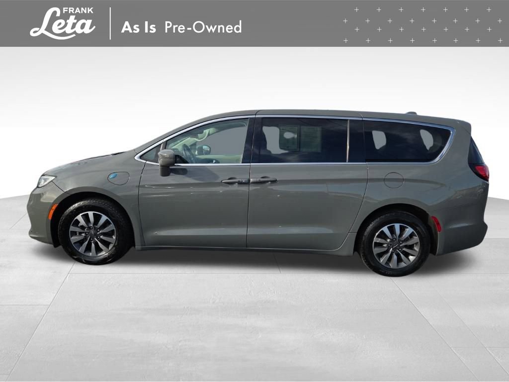 Used 2022 Chrysler Pacifica Touring-L image 4