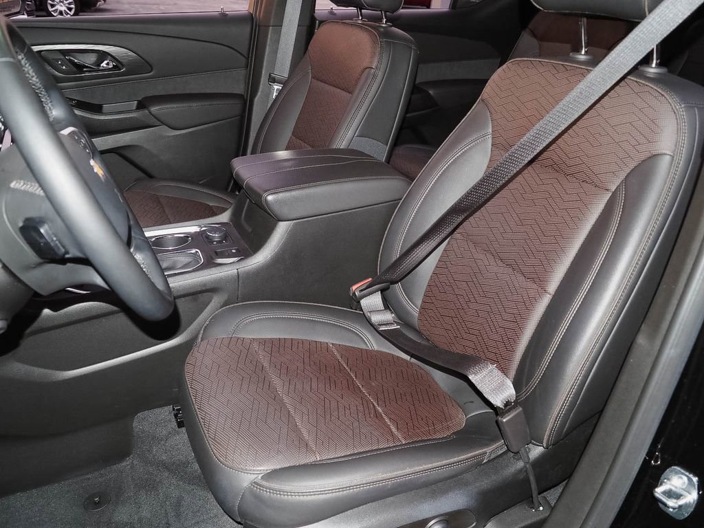 Certified 2023 Chevrolet Traverse High Country image 28