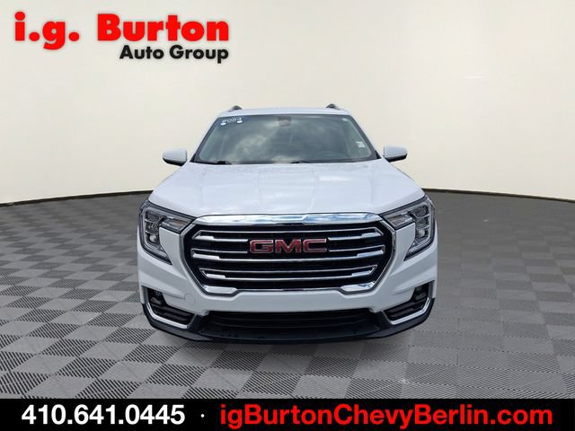 Certified 2024 GMC Terrain SLT FWD image 2