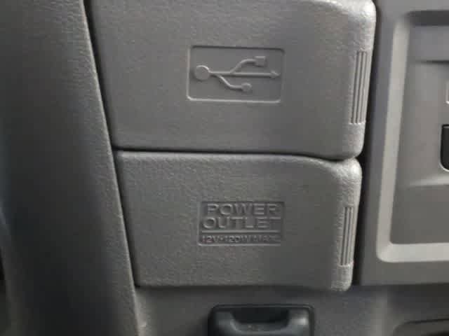 Used 2016 Honda Odyssey Touring Elite image 34
