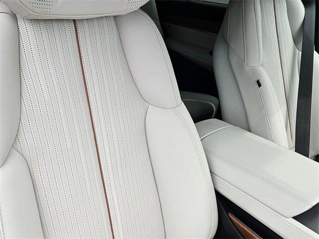 New 2026 Cadillac Vistiq Luxury image 18