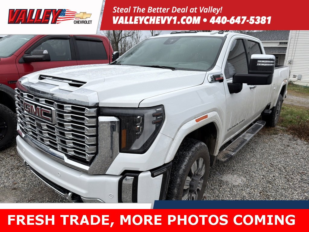 Used 2025 GMC Sierra 3500 Denali w/ Denali Reserve Package image 1