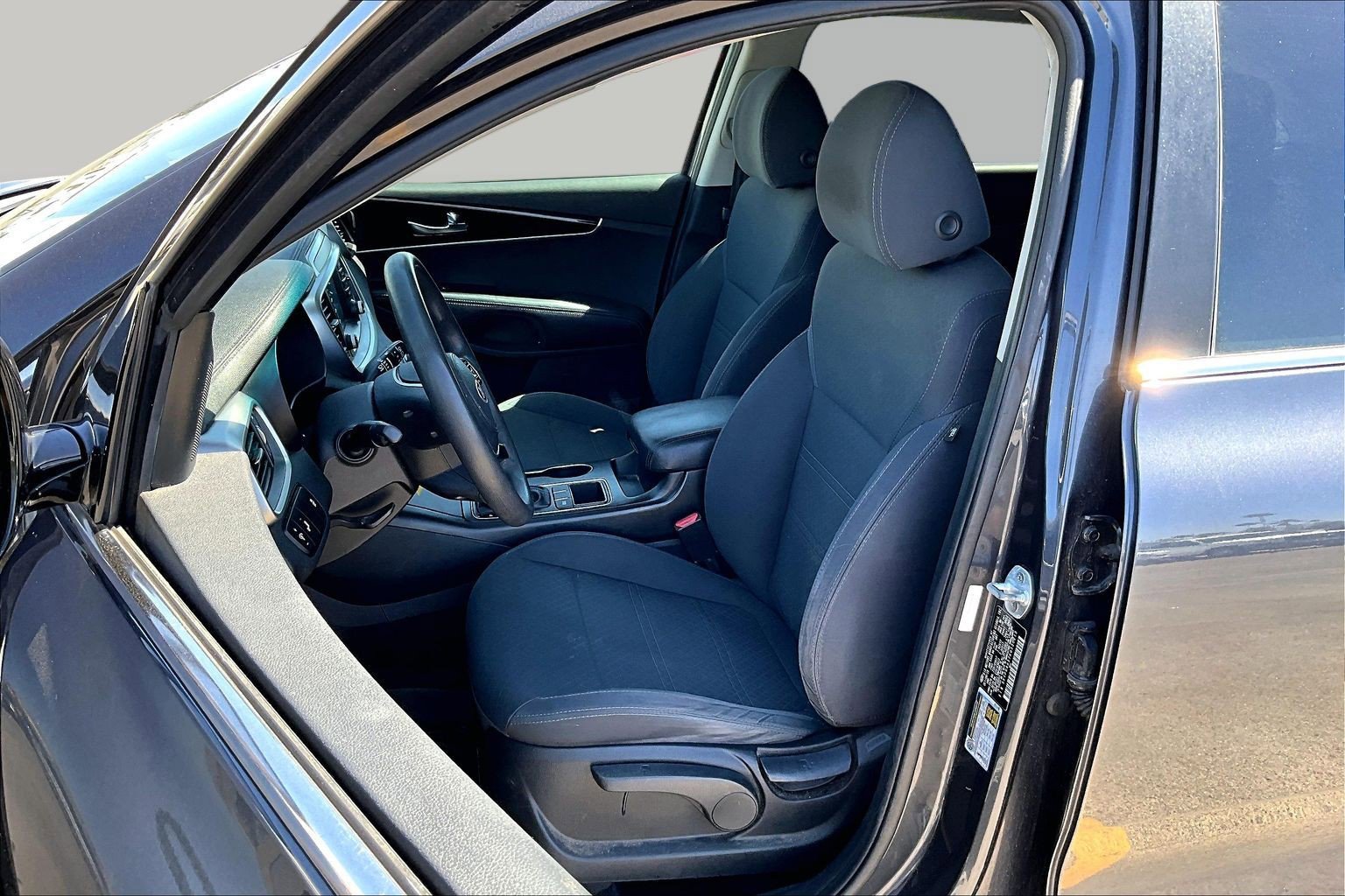 Used 2019 Kia Sorento FWD image 22