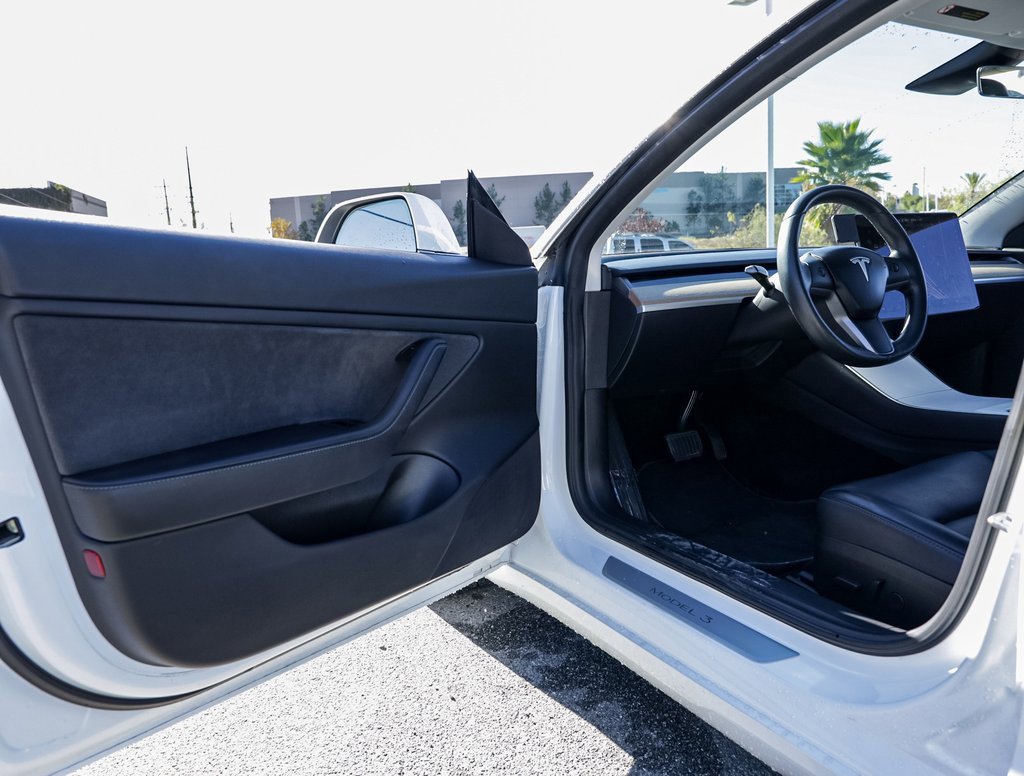 Used 2018 Tesla Model 3 Long Range image 13