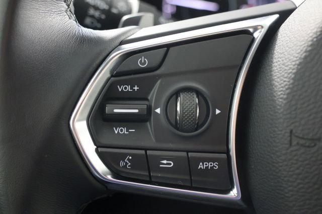 Used 2025 Acura RDX SH-AWD image 11