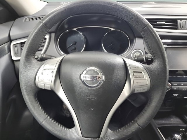 Used 2015 Nissan Rogue SL w/ SL Premium Package image 28