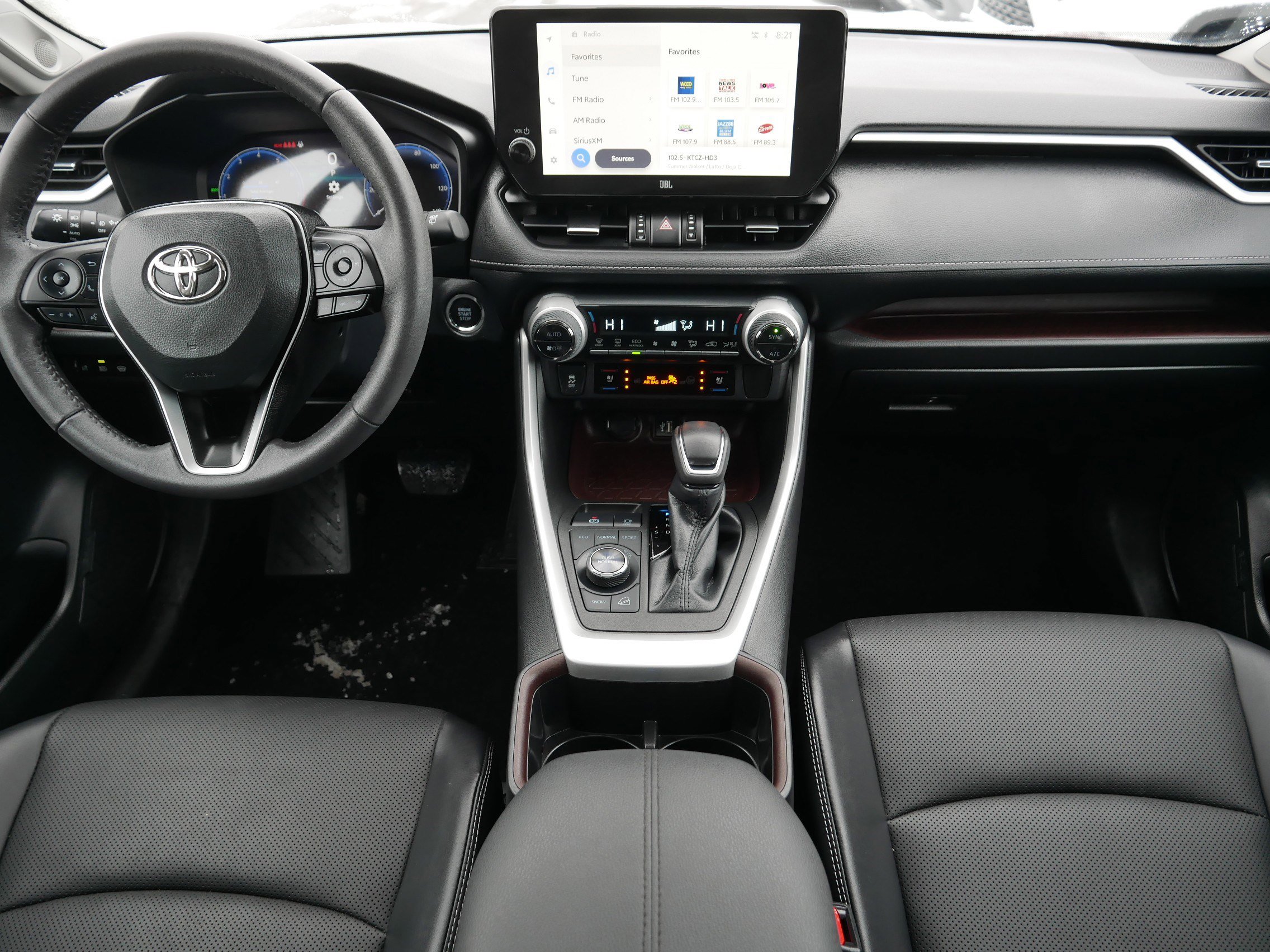 Used 2023 Toyota RAV4 Limited w/ Limited Grade Weather Package image 10