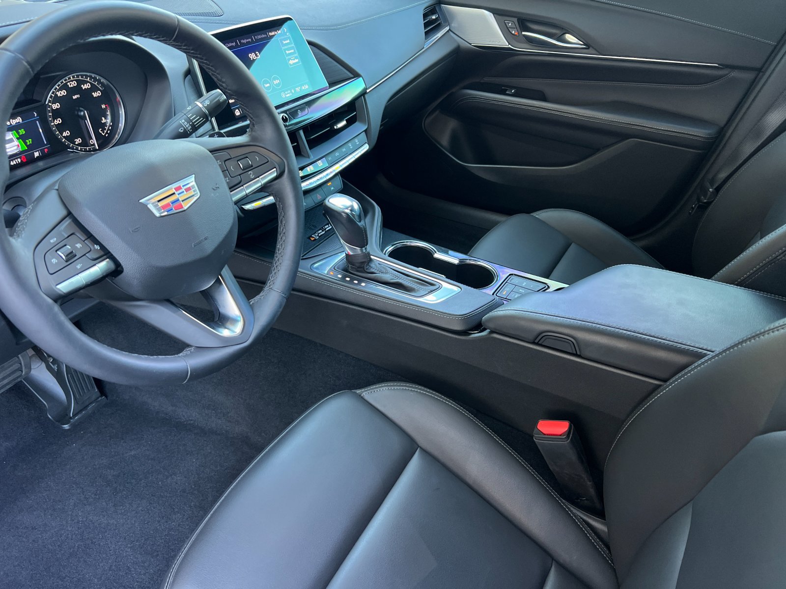 Certified 2025 Cadillac CT4 Luxury w/ Sun And Sound Package RWD image 10