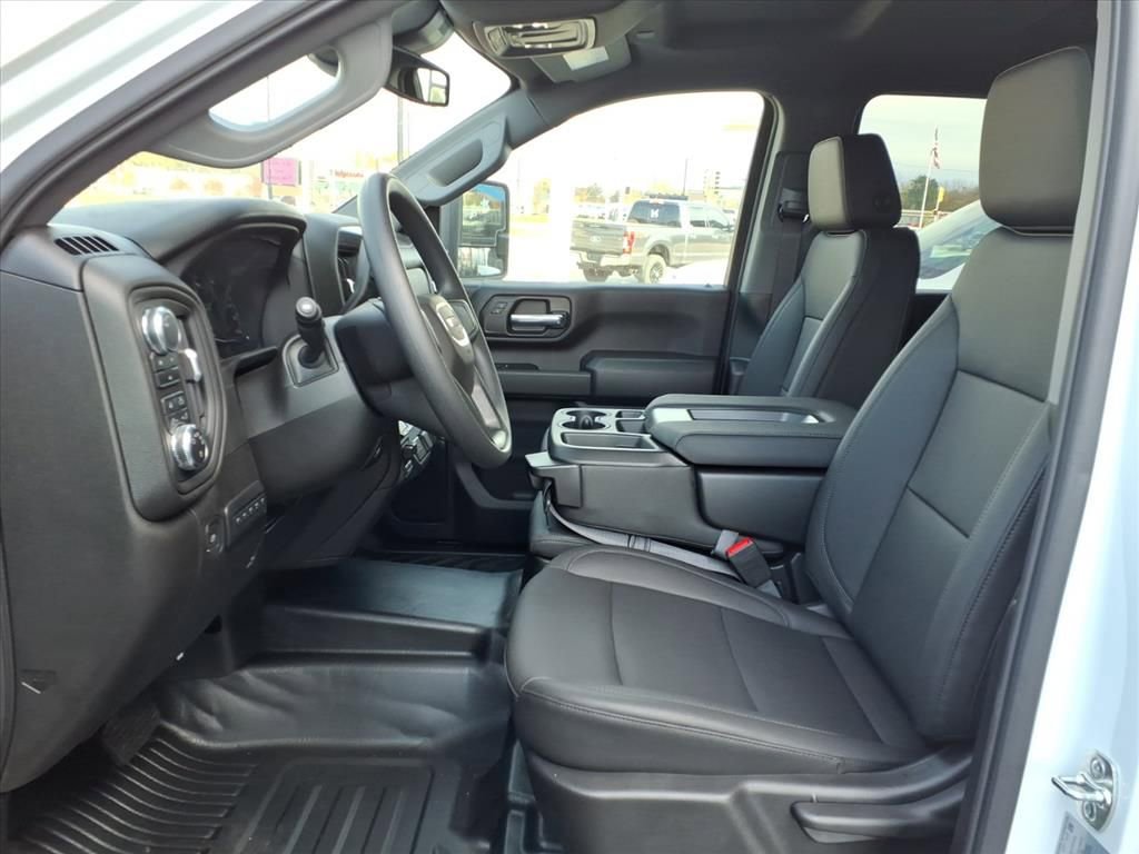New 2025 GMC Sierra 2500 Pro w/ Convenience Package image 5