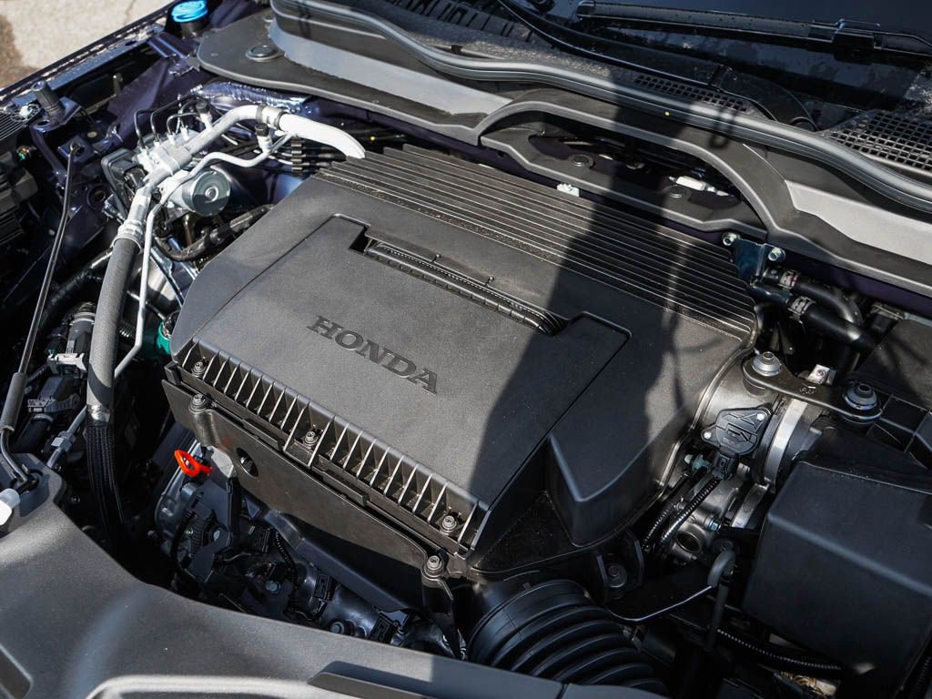 New 2025 Honda Pilot Touring image 7