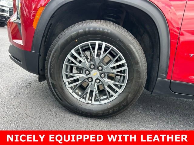 Used 2025 Chevrolet Traverse LT AWD/4WD image 9