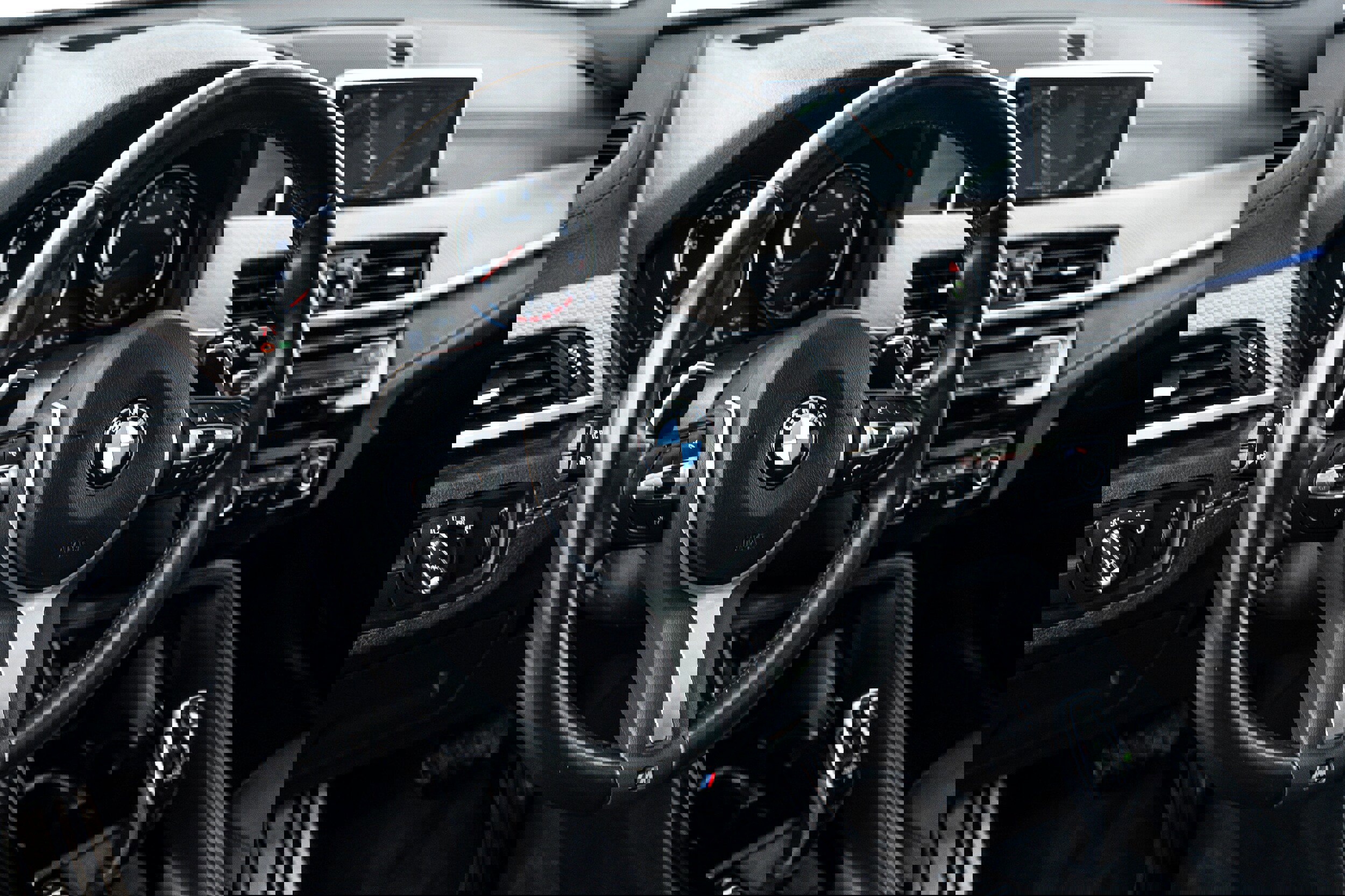 Used 2020 BMW X2 M35i w/ Premium Package image 9