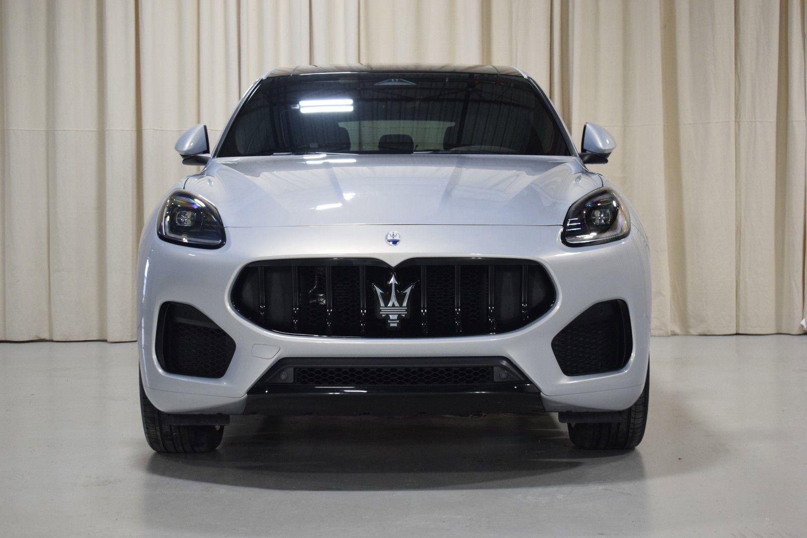 Used 2023 Maserati Grecale Modena AWD/4WD image 9