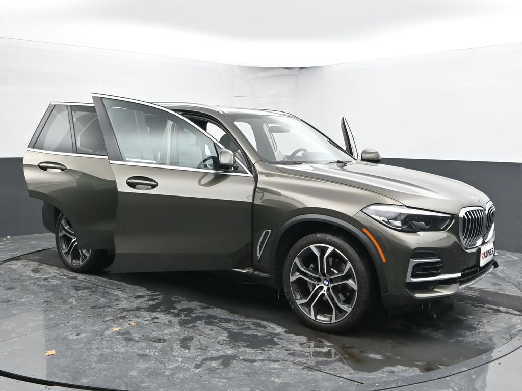Used 2023 BMW X5 xDrive40i w/ Premium Package image 49