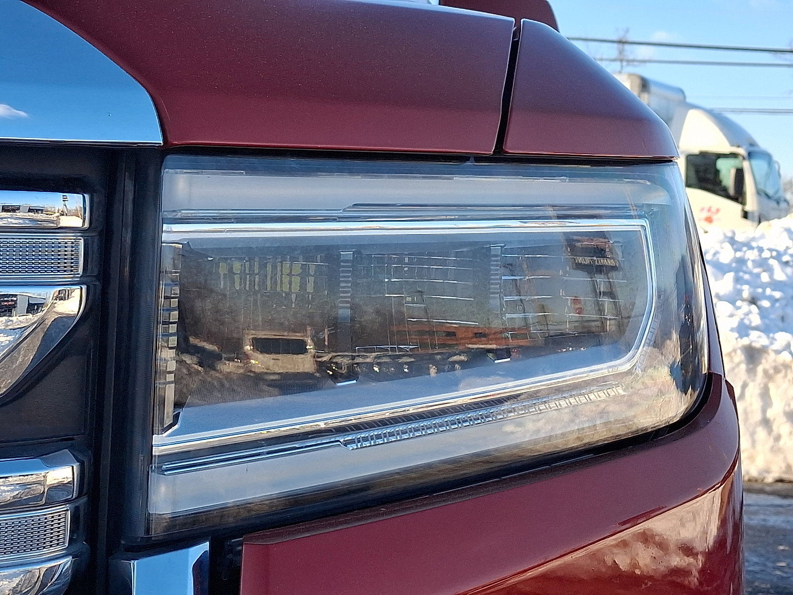 Used 2021 GMC Acadia SLE w/ Driver Convenience Package image 9