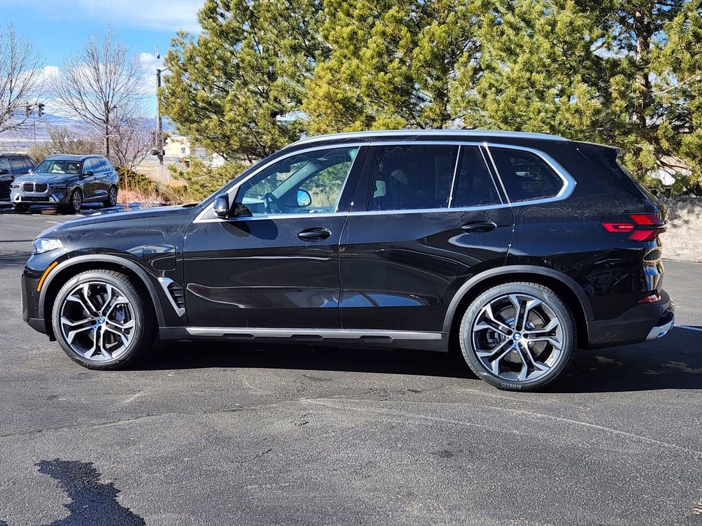 New 2026 BMW X5 xDrive50e AWD/4WD image 2