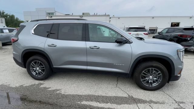 Used 2025 GMC Acadia Elevation FWD image 3