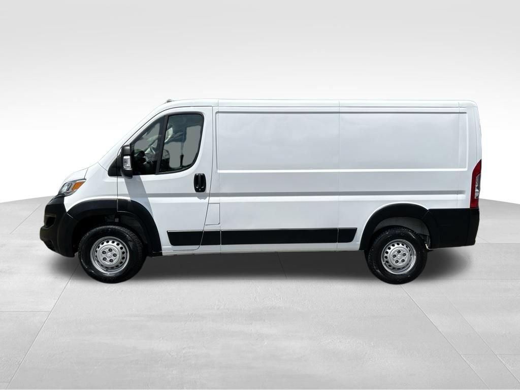 Used 2025 RAM ProMaster 2500 w/ Convenience Group FWD image 2