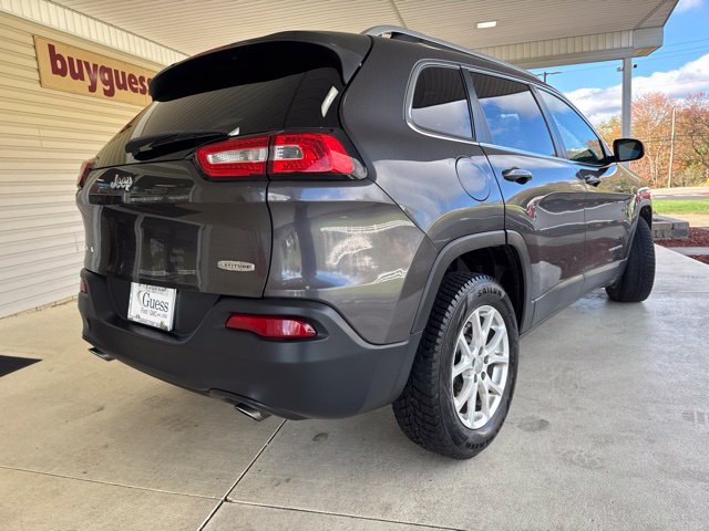 Used 2014 Jeep Cherokee Latitude AWD/4WD image 6