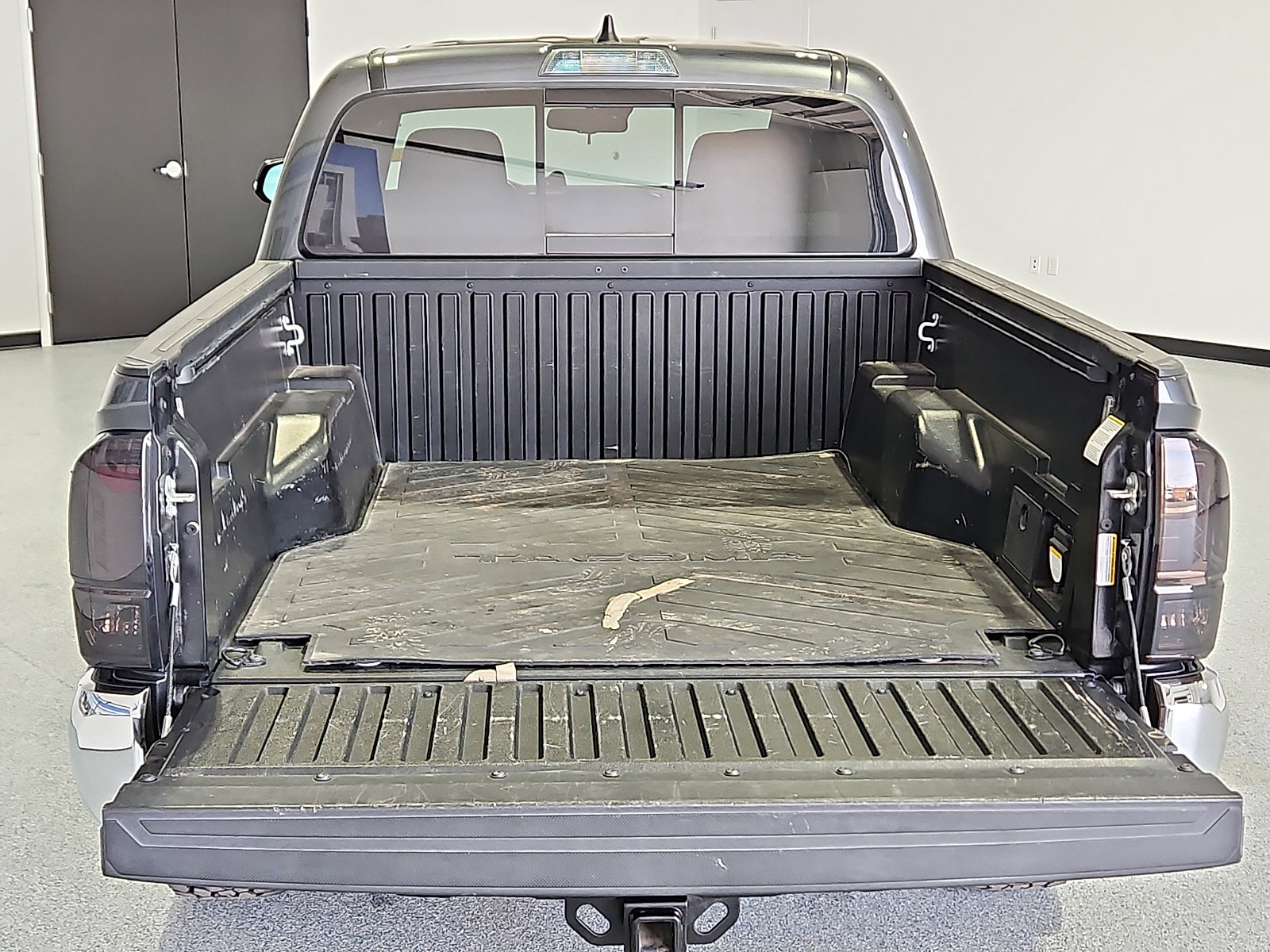 Used 2020 Toyota Tacoma TRD Off-Road image 8