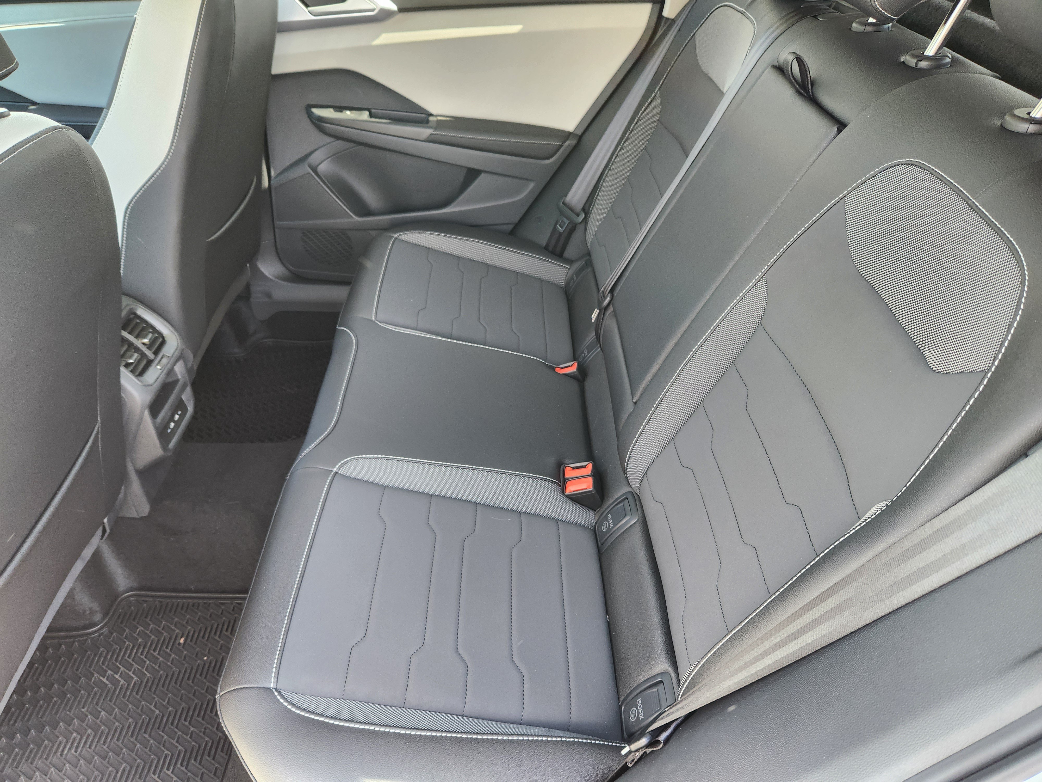 New 2026 Volkswagen Taos SE AWD/4WD image 21