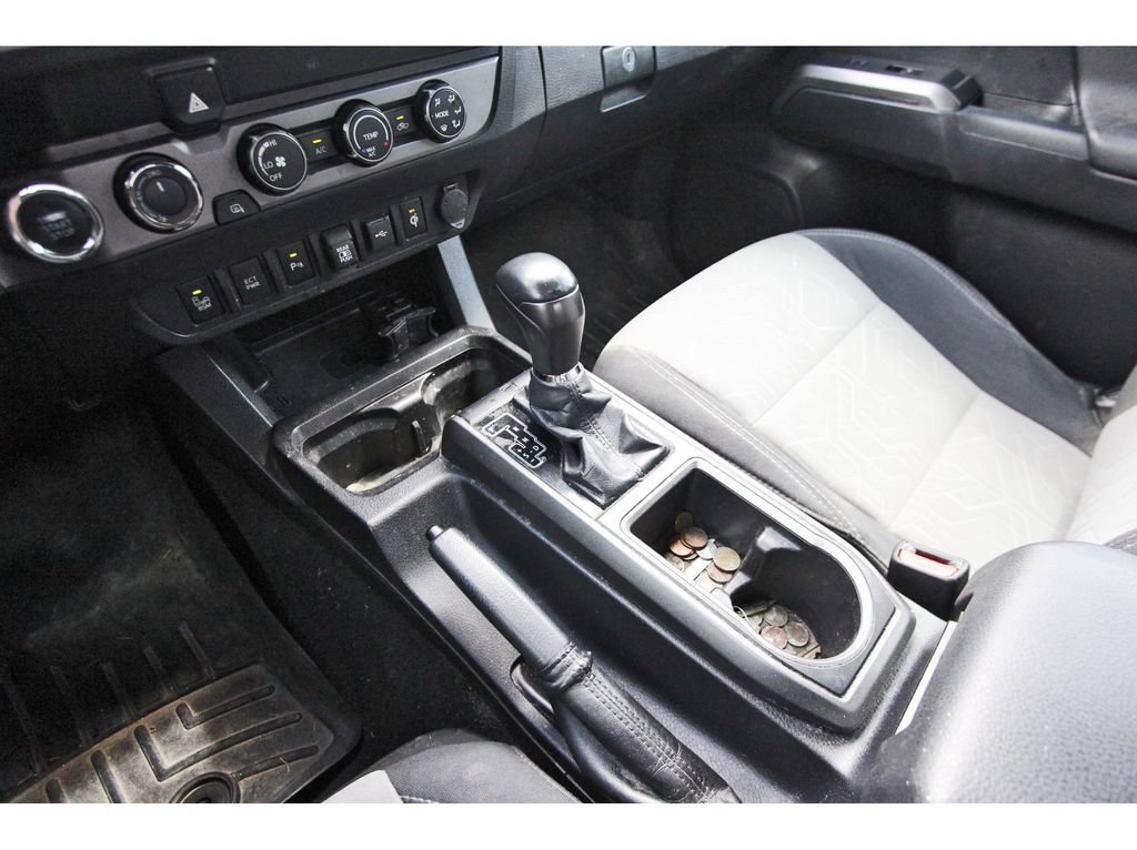 Used 2020 Toyota Tacoma TRD Off-Road w/ Technology Package AWD/4WD image 22