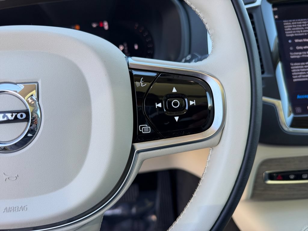 Certified 2023 Volvo XC90 B6 Core w/ Climate Package AWD/4WD image 19