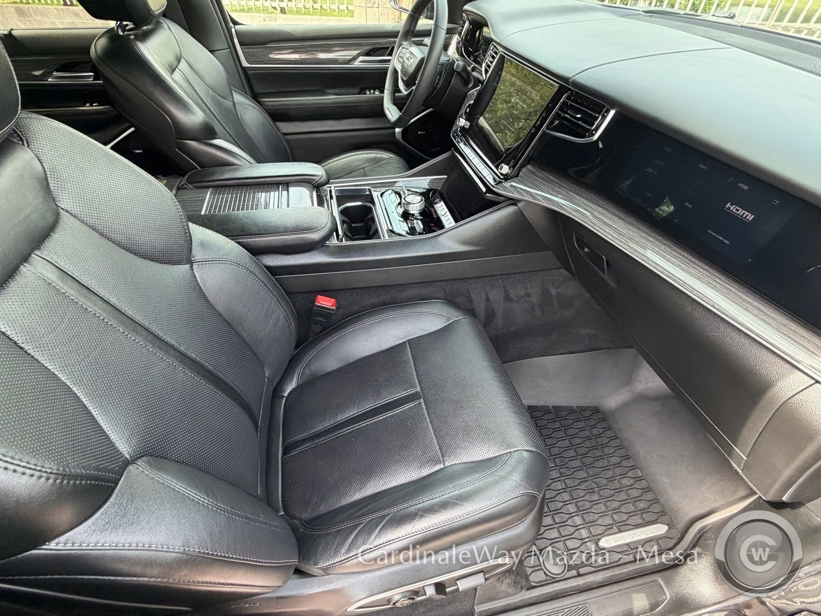 Used 2022 Jeep Wagoneer Series III w/ Premium Group I image 10