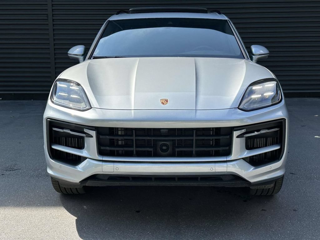 Certified 2026 Porsche Cayenne AWD/4WD image 8